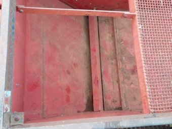 Under Auction - (A155)  IH 5600 Air Seeder Bin 
