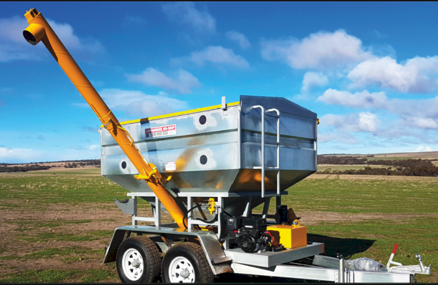 Commander Ag-Quip Feed-Out Bins