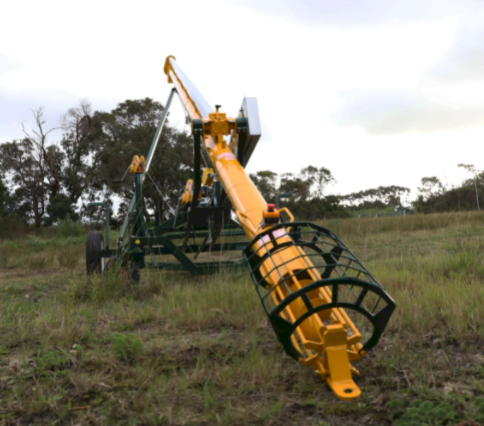 Commander Ag-Quip  Ezy-lift Grain Augers