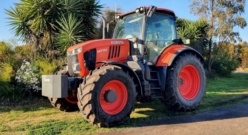 2016 Kubota M7151 Tractor