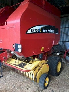New Holland BR750 Round Baler