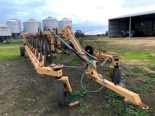 16 Wheel V Rake