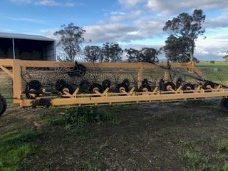 16 Wheel V Rake