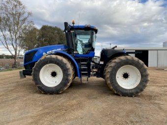 2011 New Holland T9.505 Tractor