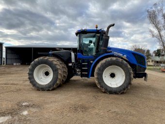 2011 New Holland T9.505 Tractor