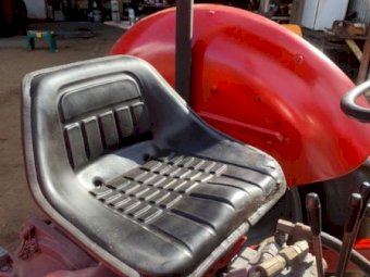 Under Auction - (A160)  Massey Ferguson 35 Tractor 
