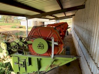 1997 Claas Mega 204 Header with 30' Front
