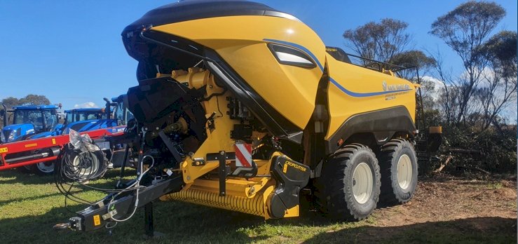 2021 New Holland Big Baler 1290 HIGH DENSITY with Crop Cutter