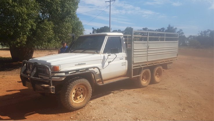 Under Auction - (A159)  1997 Landcruiser 75 Series 6 Wheeler 