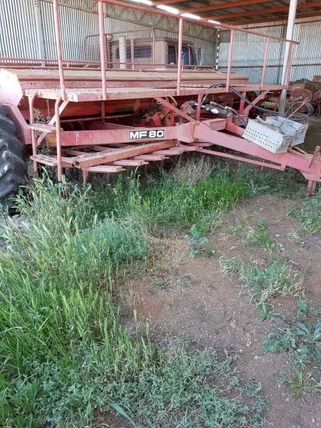 Massey Ferguson MF80 Combine