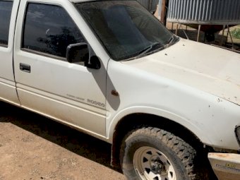 2001 Rodeo Farm Ute