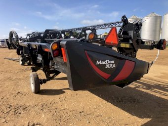 Macdon D135xl 35' Windrower Front