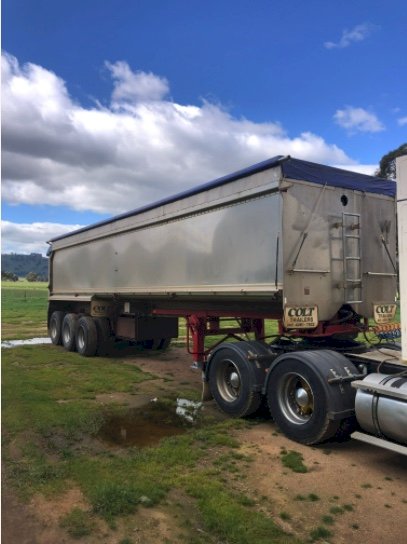Under Auction - (A160)   1988 34ft Panther Triaxle Aluminium Trailer 