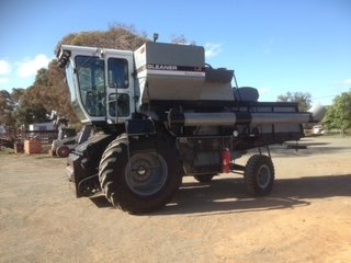 Under Auction - (A161)  L2 Gleaner Header With 24ft Pick Up Front 