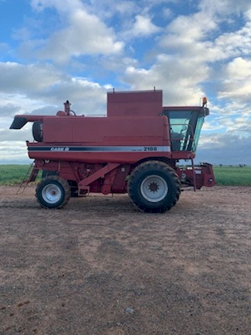 Case IH 2188 with Case IH 1020 30ft Flex Front with Trailer