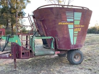 Strautmann 10.5 cubic meter vertical mixer