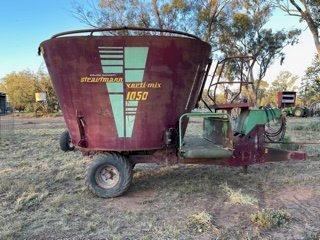 Strautmann 10.5 cubic meter vertical mixer