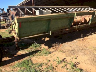 Knuckey Pick Up on a John Deere 23' Front