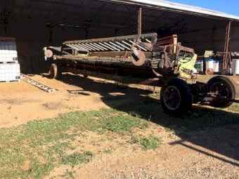Knuckey Pick Up on a John Deere 23' Front