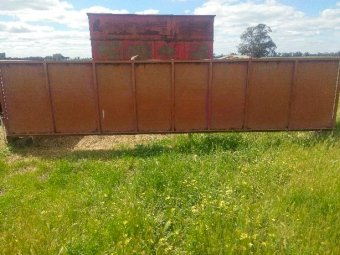 Grain Bin 17ft-9" × 8ft