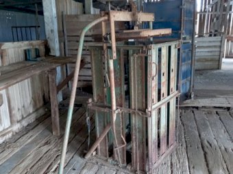 Sunbeam Levermatic Wool Press
