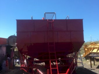 Field Bin with unloading fold down Auger