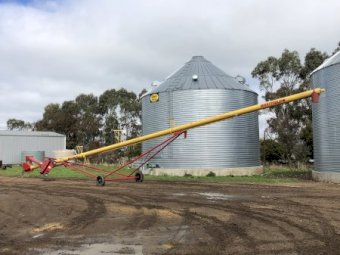 2016 Westfield Auger 73'-10” Swing Away with Hopper
