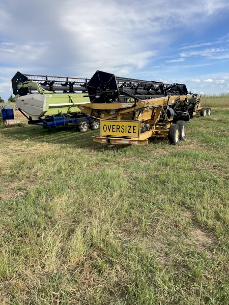 Honey Bee 36ft Draper Front with Trailer