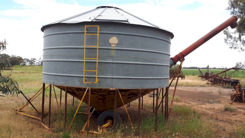 Ackland 26.7T (320 bag) 9" PTO Auger Field Bin