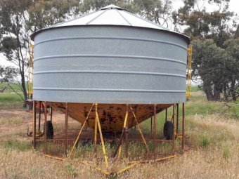 Ackland 26.7T (320 bag) 9" PTO Auger Field Bin