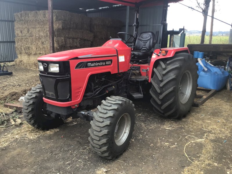 2018 Mahindra 4025 Diesel Tractor