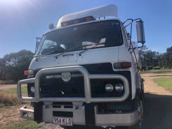 1981 UD Water Tanker  Truck  (Spray water Supply or Stock Supply)