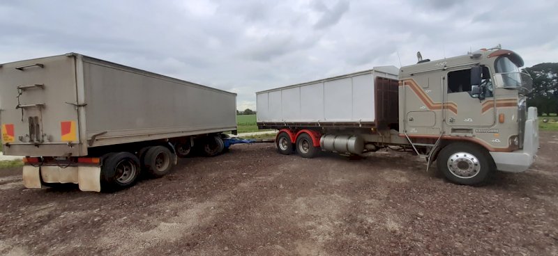 Kenworth K104 Tipper & Quad Dog Trailer