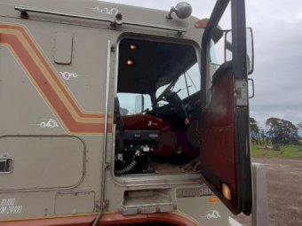 Kenworth K104 Tipper & Quad Dog Trailer