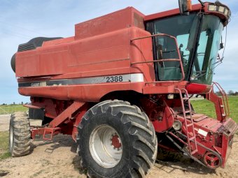 1988 Case 2388 Header With 2 x Fronts/Trailers