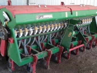 Under Auction - (A163)  Agromaster UD3000 3 Mtr Disc Seeder 