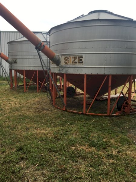 Sherwell 28 mt Field Bin 1411 D  with PTO Auger