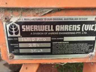 Sherwell 28 mt Field Bin 1411 D  with PTO Auger
