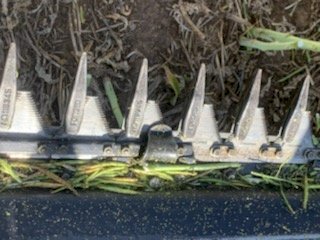 2010 M200 Macdon Windrower