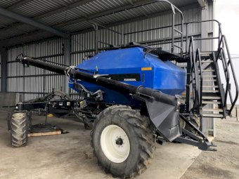 New Holland SC180 Tow Behind Air Cart