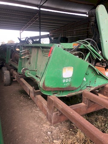 John Deere 920 20ft Header Front