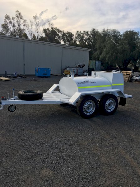 2021  Red Dog 1200 lt Fuel Trailer