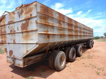 Under Auction - (A164) 1995 Parkes 80MT Mother Bin 