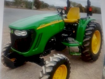 John Deere 4320 Tractor