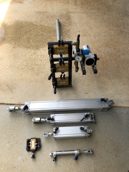 4 Festo Air Rams