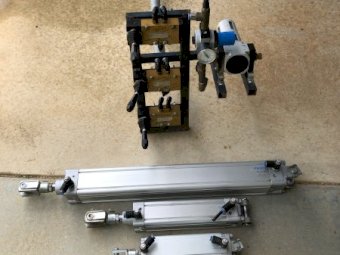 4 Festo Air Rams