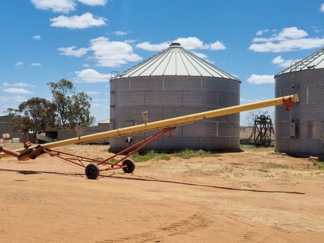 Westfield Swing Away Auger