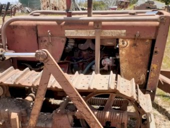 International TD5  Crawler (NO GST on this lot)