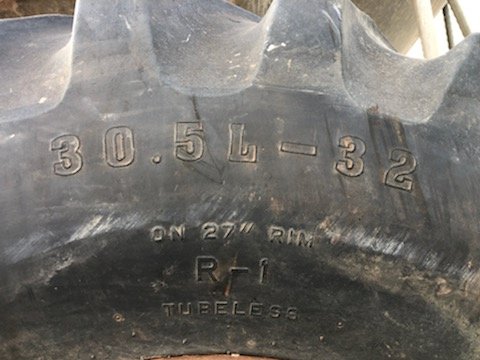Firestone 30.5-32 Tyre & Rim x 1