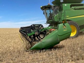 2017 John Deere 640D 40ft Draper Front with Comb Trailer